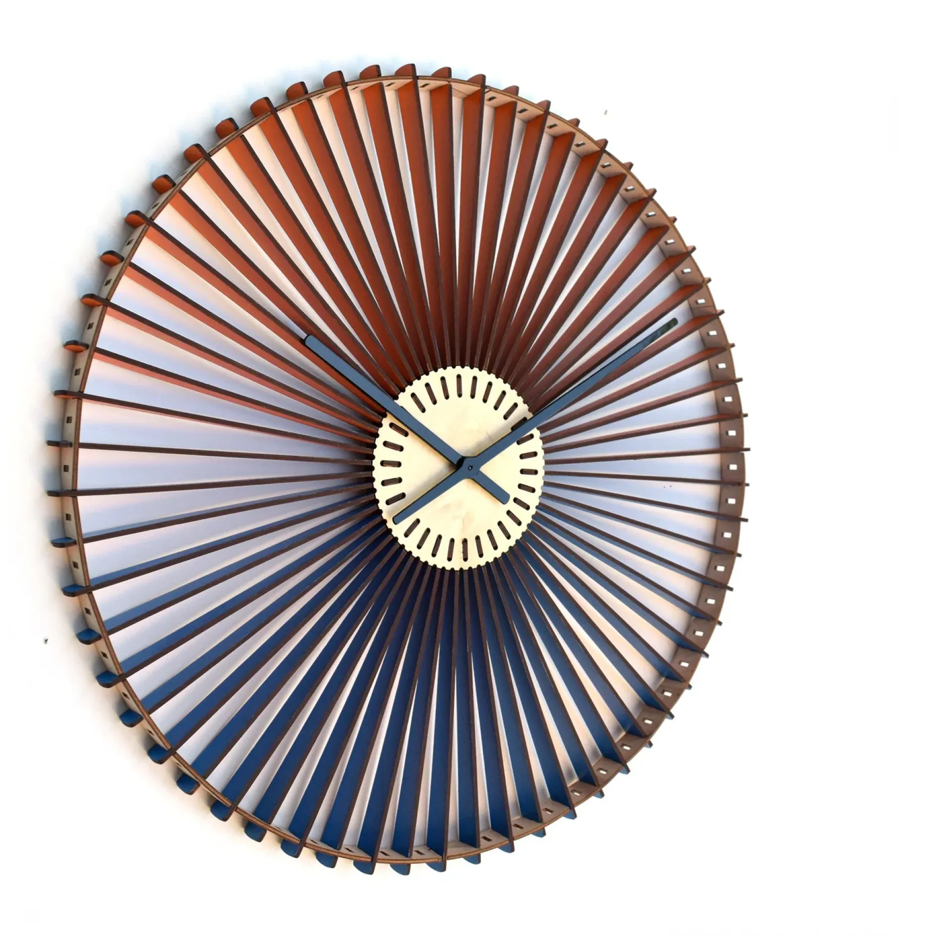 Wanduhr 'Kinetic'