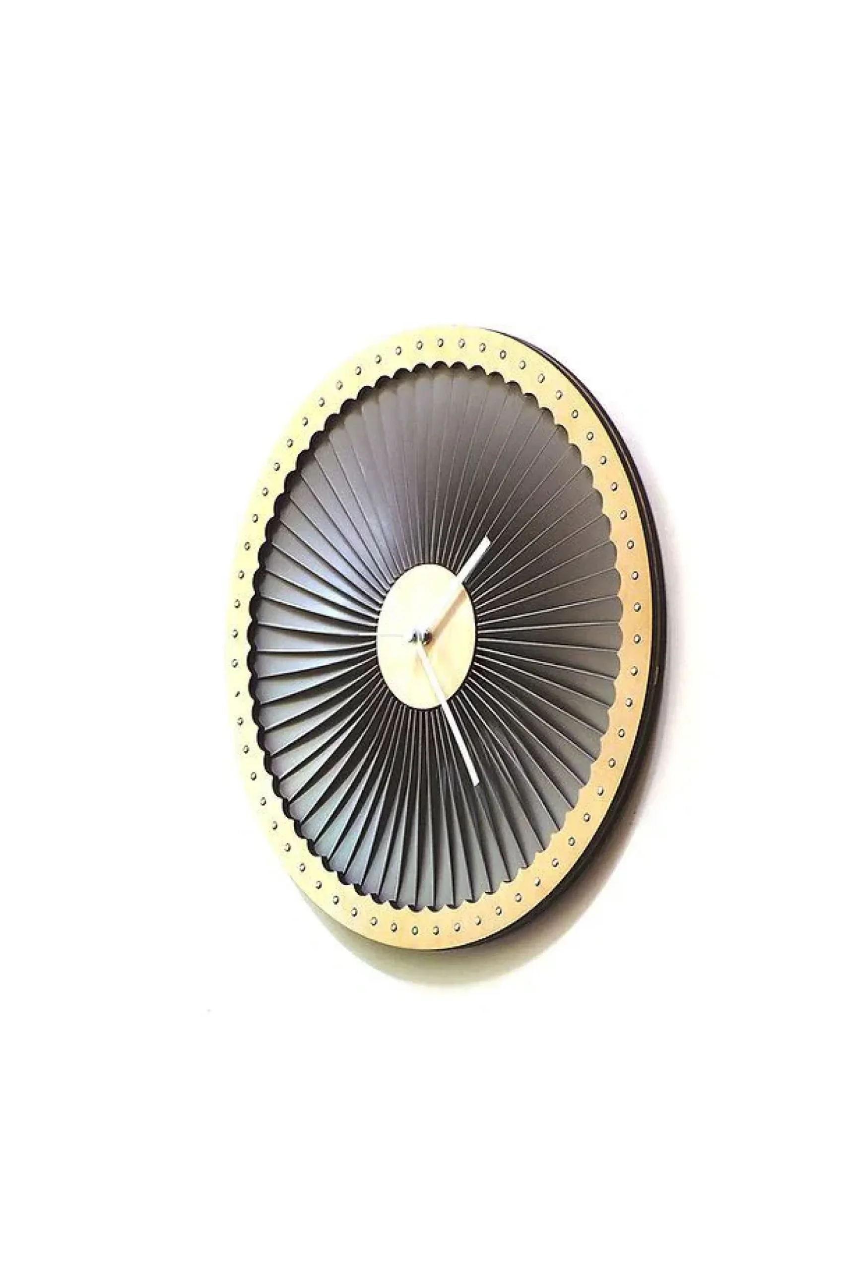 Wanduhr 'Turbine'